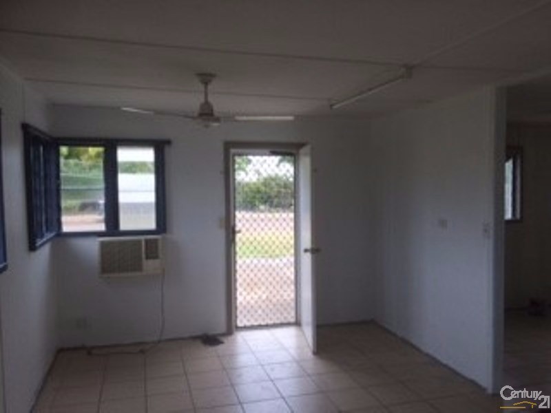 42 Creek Street, Bowen QLD 4805