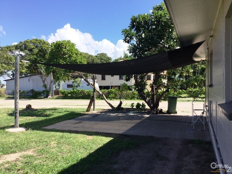 2 Jilletts Road, Bowen QLD 4805