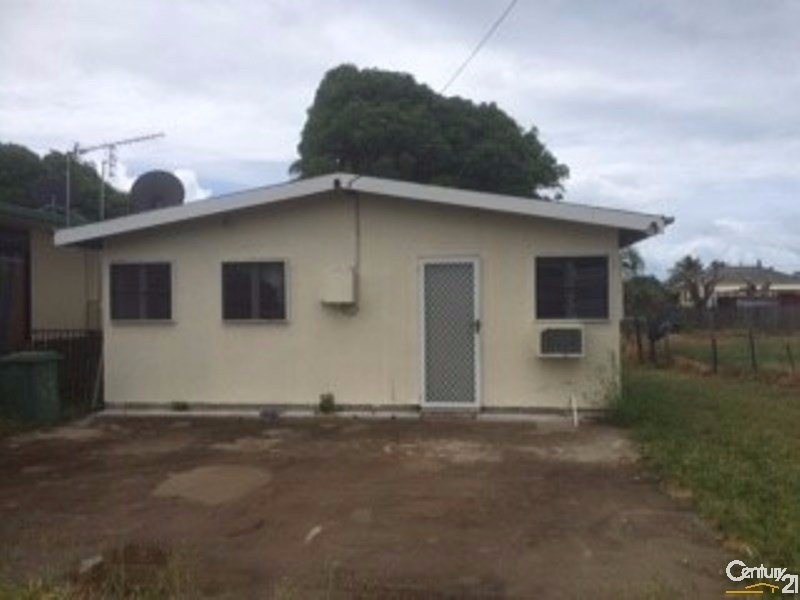 42 Creek Street, Bowen QLD 4805