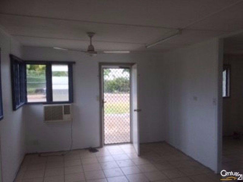 42 Creek Street, Bowen QLD 4805