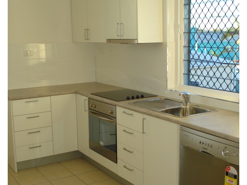 24 Herbert Street, Bowen QLD 4805