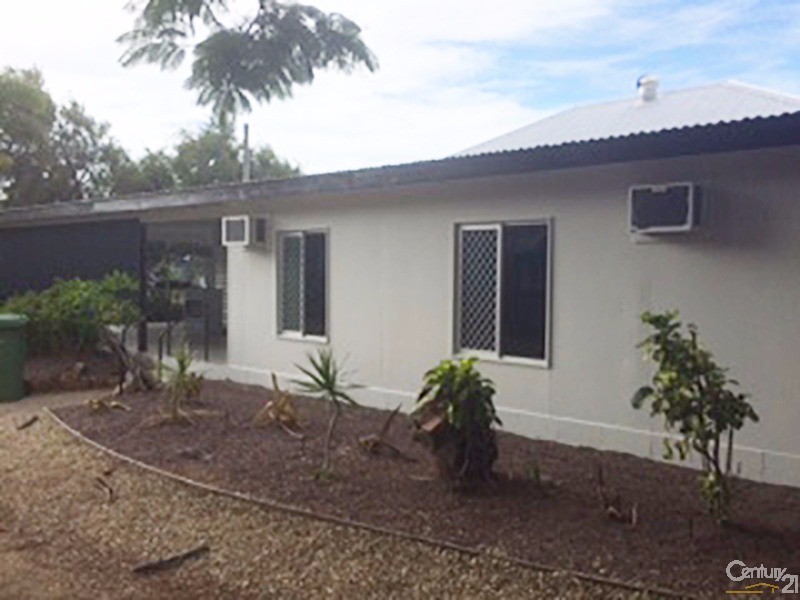 38 Poole Street, Bowen QLD 4805