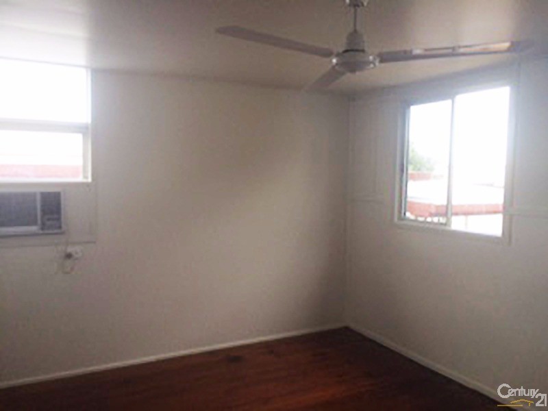 38 Poole Street, Bowen QLD 4805