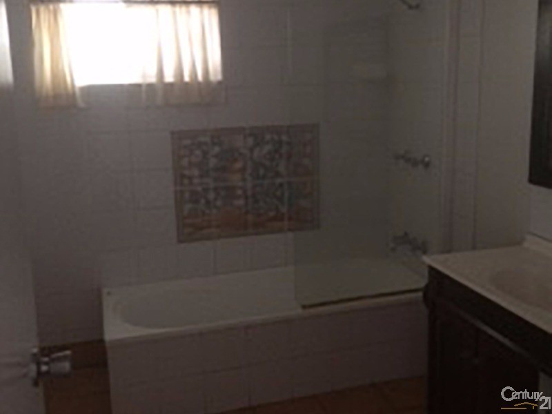 38 Poole Street, Bowen QLD 4805