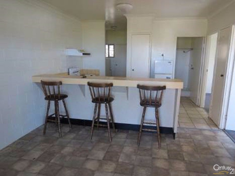 4/10 Poinciana Drive, Bowen QLD 4805