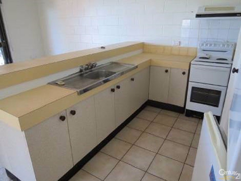 4/10 Poinciana Drive, Bowen QLD 4805