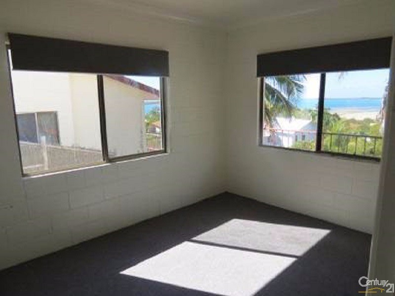 4/10 Poinciana Drive, Bowen QLD 4805