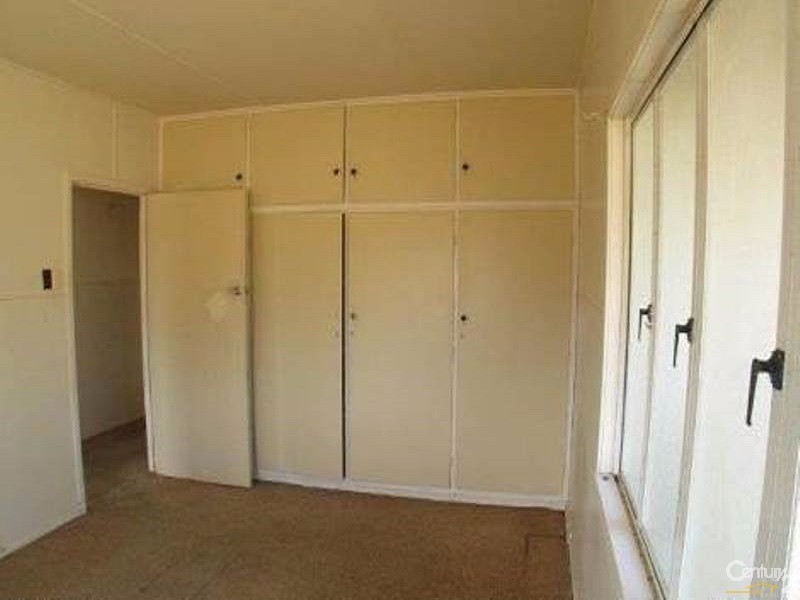 105 Herbert Street, Bowen QLD 4805