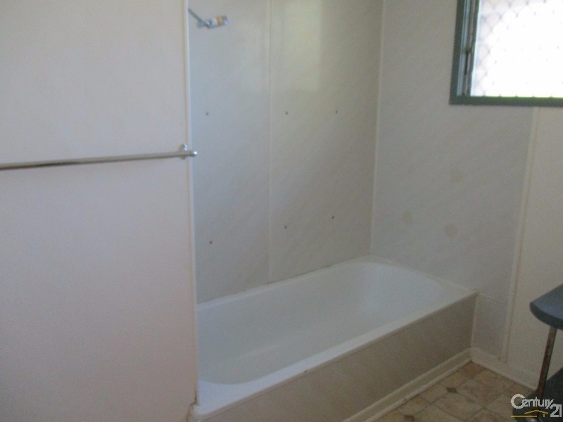 3 Cunningham Street, Collinsville QLD 4804