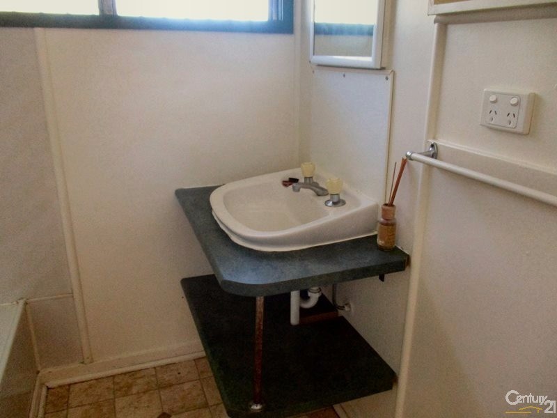 3 Cunningham Street, Collinsville QLD 4804