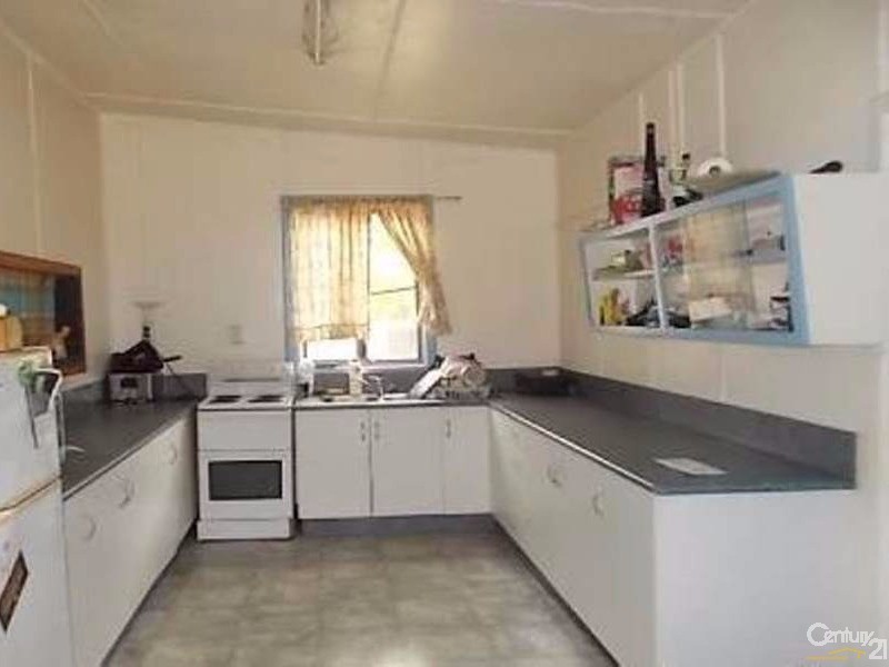 24 Bradfield Street, Collinsville QLD 4804