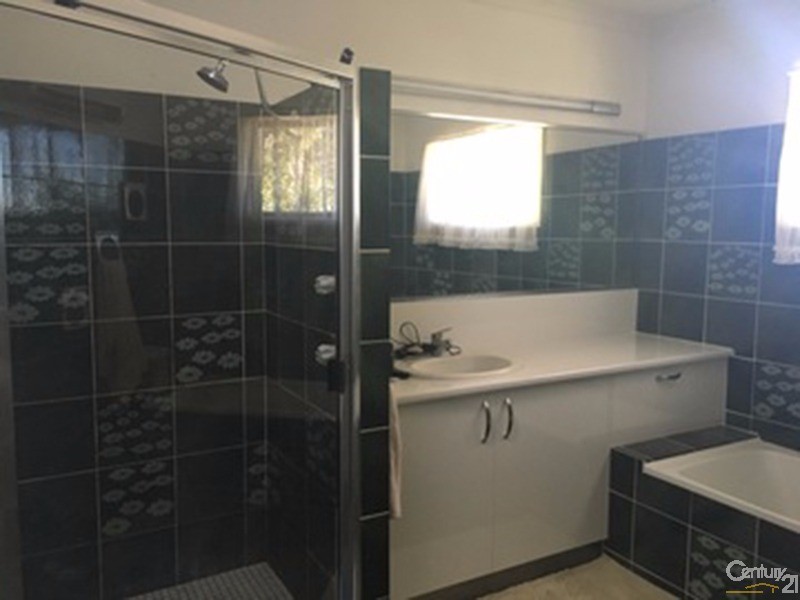 17 Banksia Street, Bowen QLD 4805