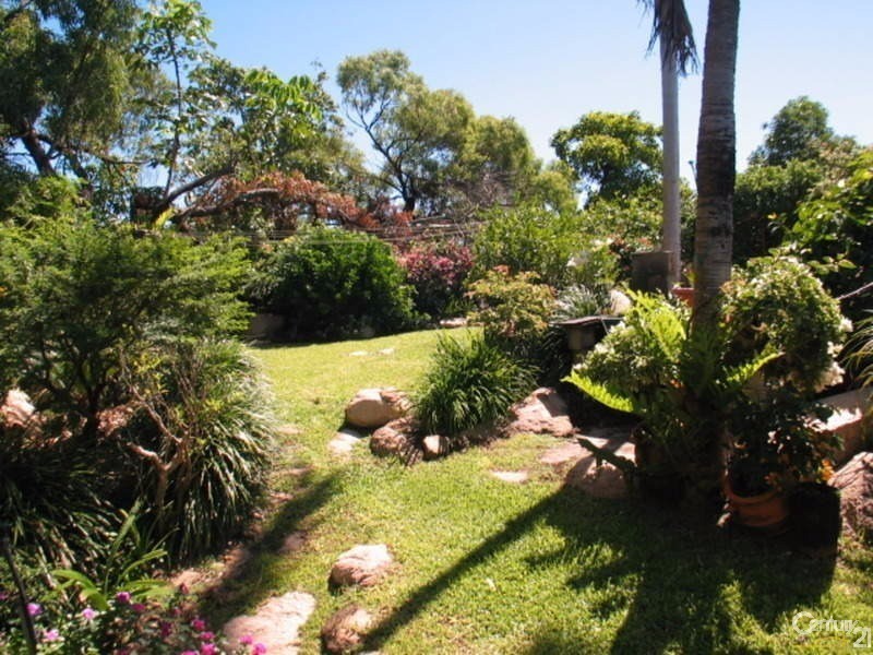 11 Banyan Drive, Bowen QLD 4805