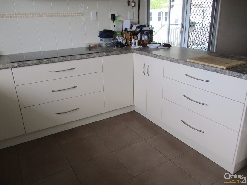 11 Miller Street, Collinsville QLD 4804