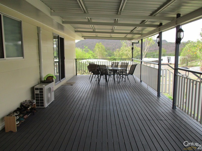 11 Miller Street, Collinsville QLD 4804