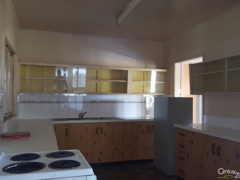 105 Herbert Street, Bowen QLD 4805