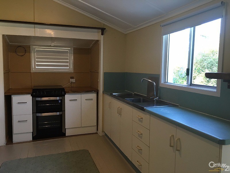 32 Field Street, Bowen QLD 4805