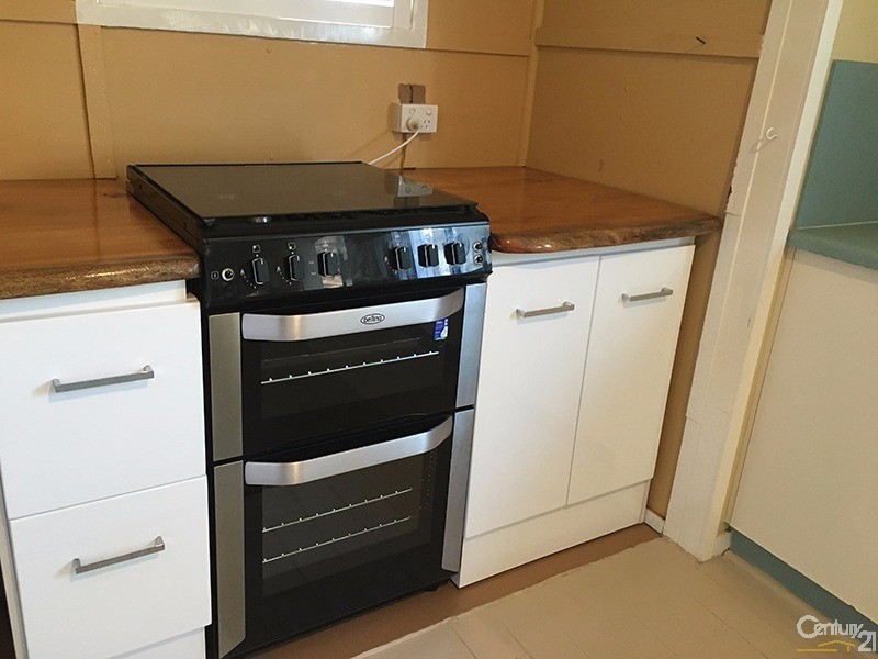 32 Field Street, Bowen QLD 4805