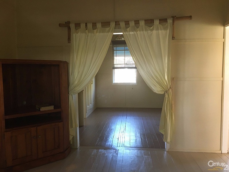 32 Field Street, Bowen QLD 4805