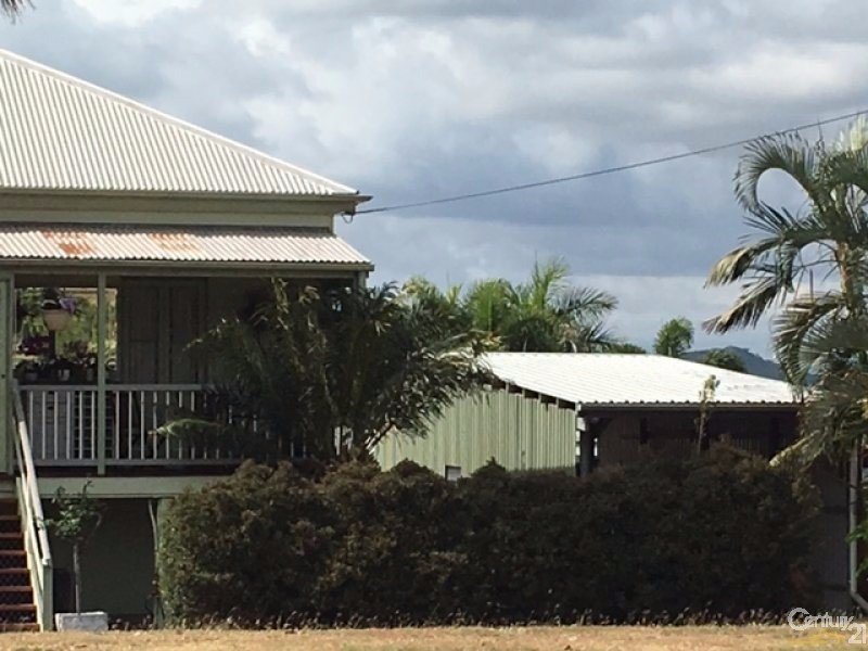 59 Poole Street, Bowen QLD 4805