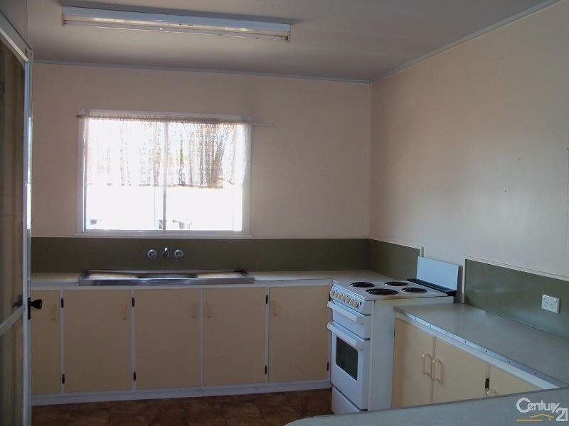 14 Rodney Street, Bowen QLD 4805