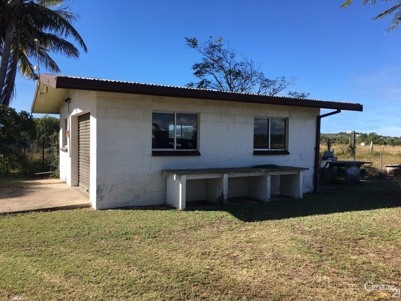 54 Avoca Road, Bowen QLD 4805