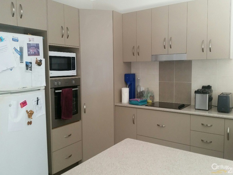 8 Eighth Close, Bowen QLD 4805