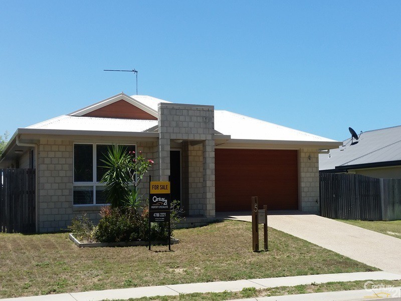 5 Crofton Street, Bowen QLD 4805