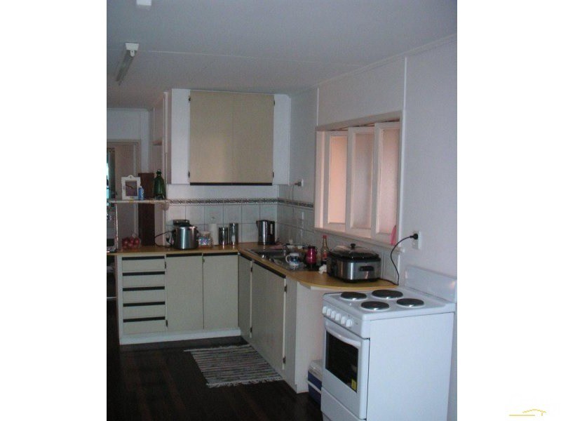 1 Murray Avenue, Bowen QLD 4805