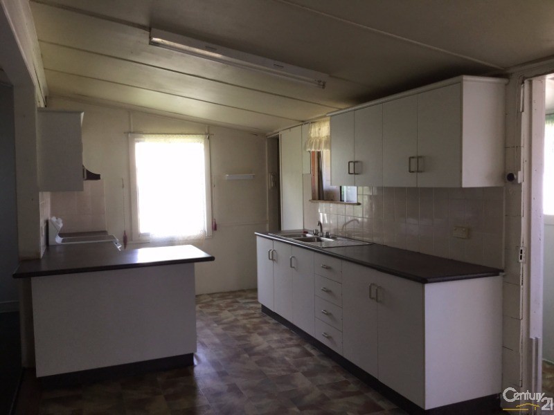 80 Powell Street, Bowen QLD 4805