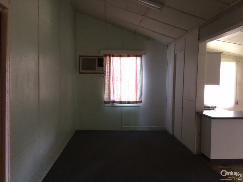 80 Powell Street, Bowen QLD 4805