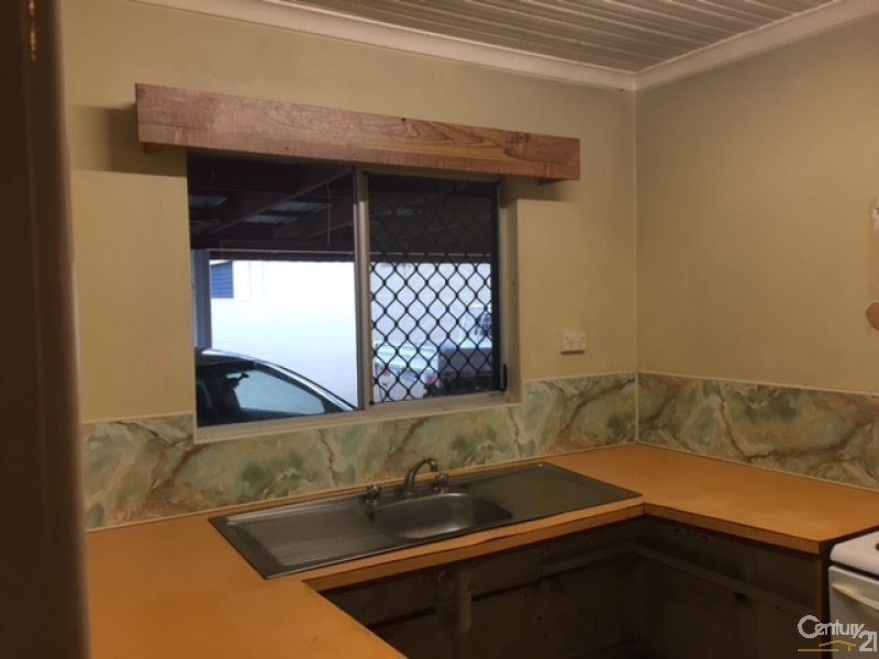 4/4 Dalrymple Street, Bowen QLD 4805