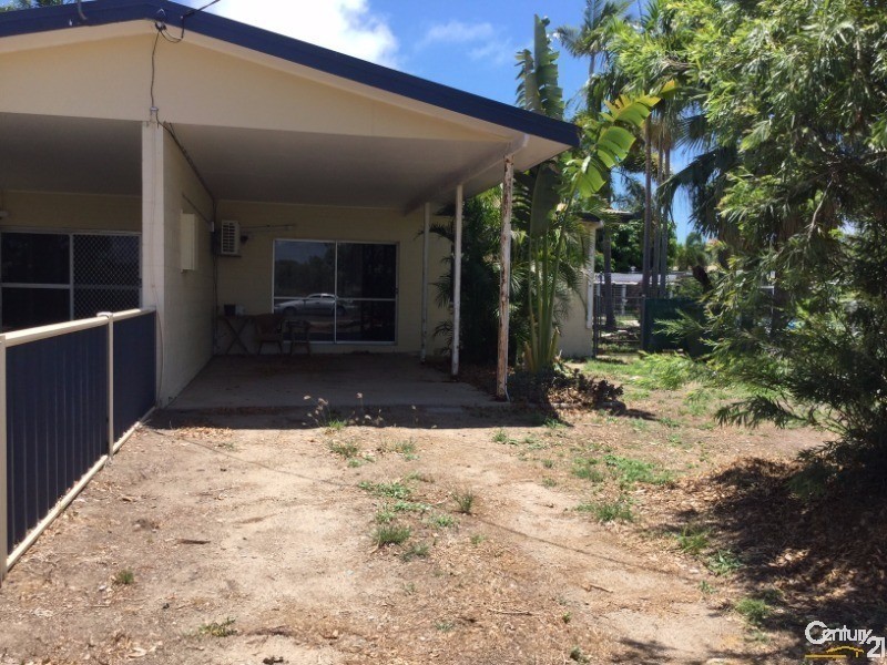 2/10 Nona Street, Bowen QLD 4805