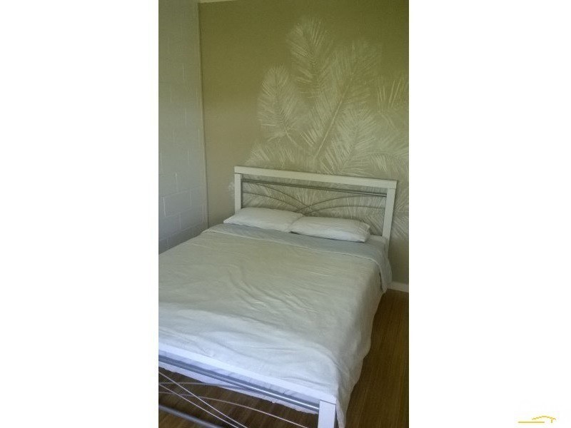 2/10 Nona Street, Bowen QLD 4805