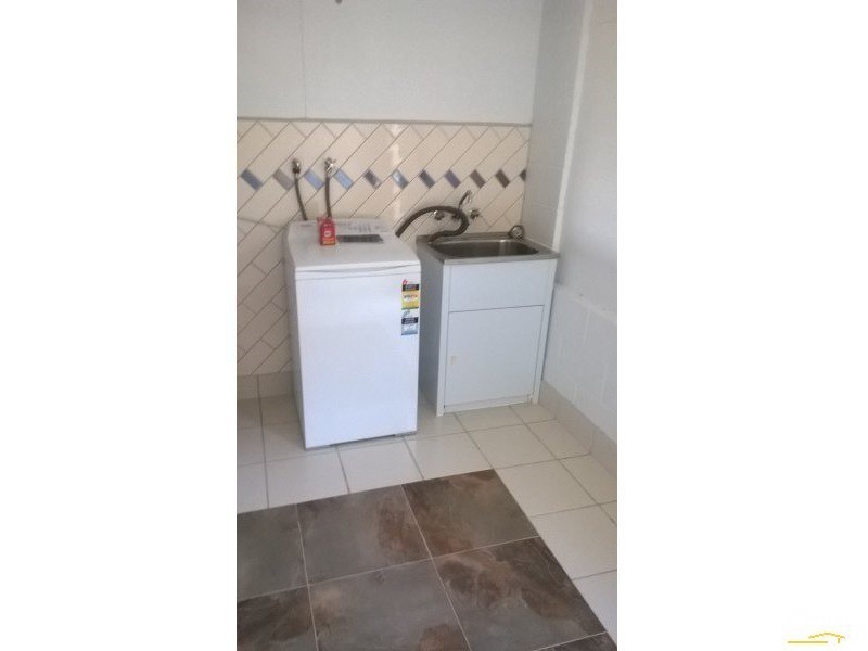 2/10 Nona Street, Bowen QLD 4805