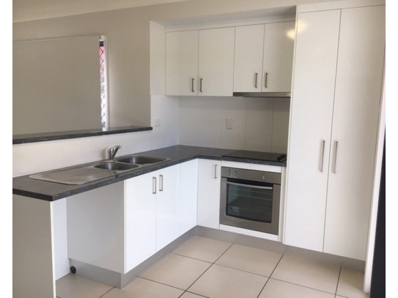 2/31 St Kilda Street, Bowen QLD 4805