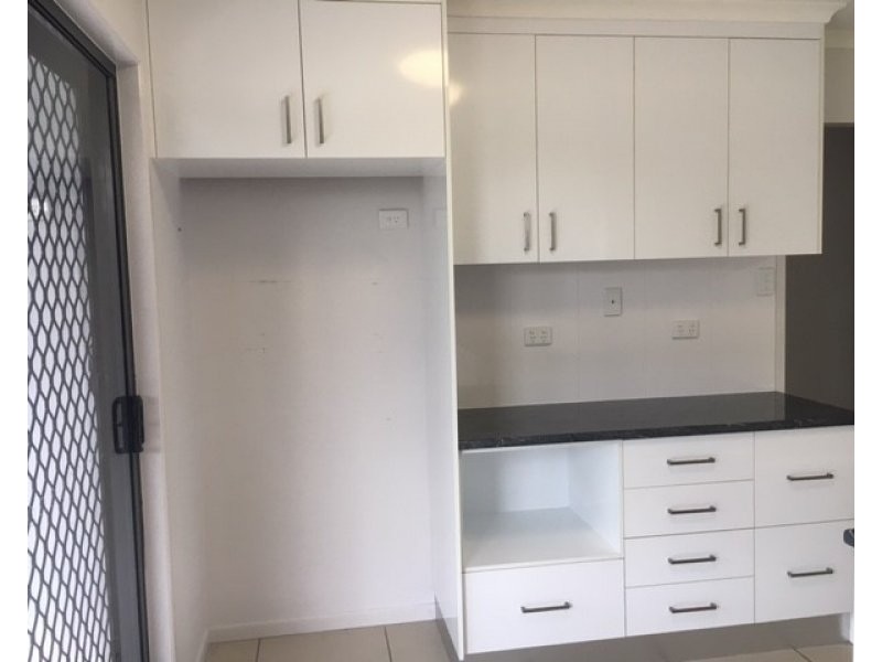 2/31 St Kilda Street, Bowen QLD 4805