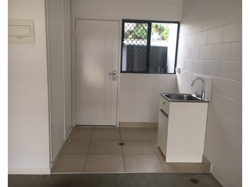 2/31 St Kilda Street, Bowen QLD 4805
