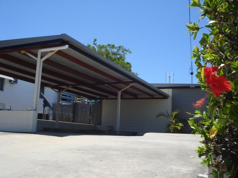 2/16 Powell Street, Bowen QLD 4805