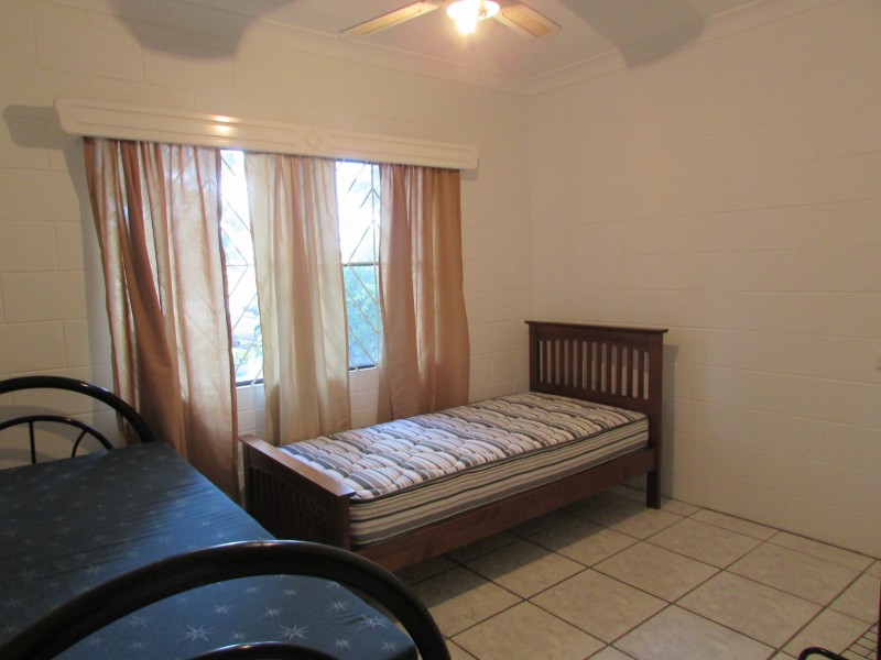 8 Dalrymple Steeet, Bowen QLD 4805