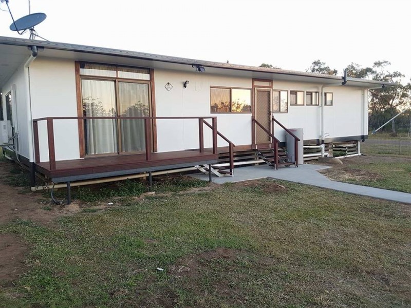 60 Ninth Avenue, Scottville QLD 4804