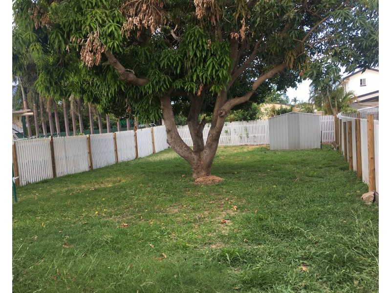 48 Creek Street, Bowen QLD 4805