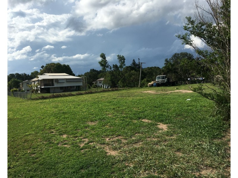 16 Conway Street, Collinsville QLD 4804