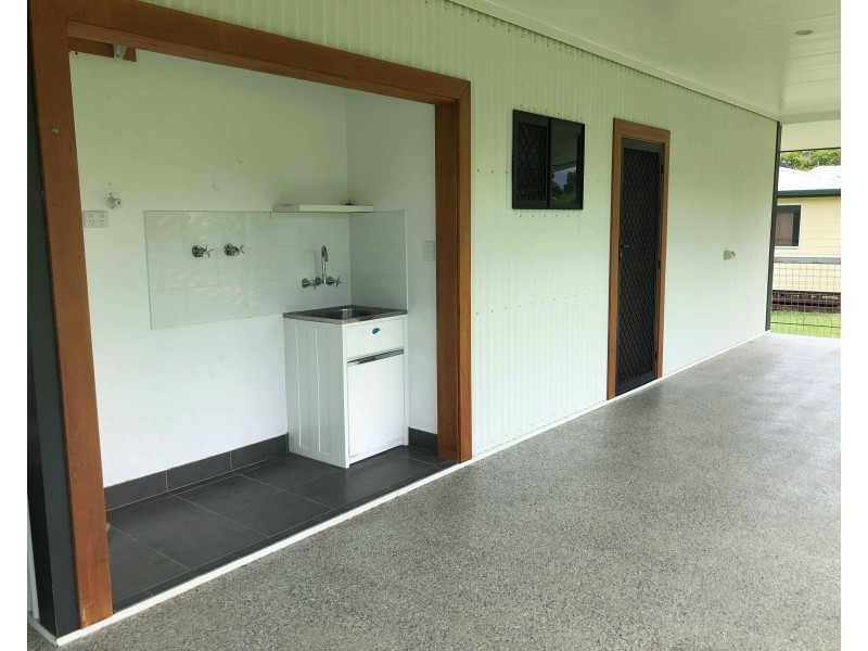 19 Shrubsole Street, Collinsville QLD 4804