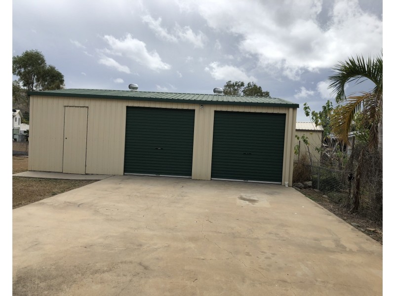 15 Petersen Street, Collinsville QLD 4804