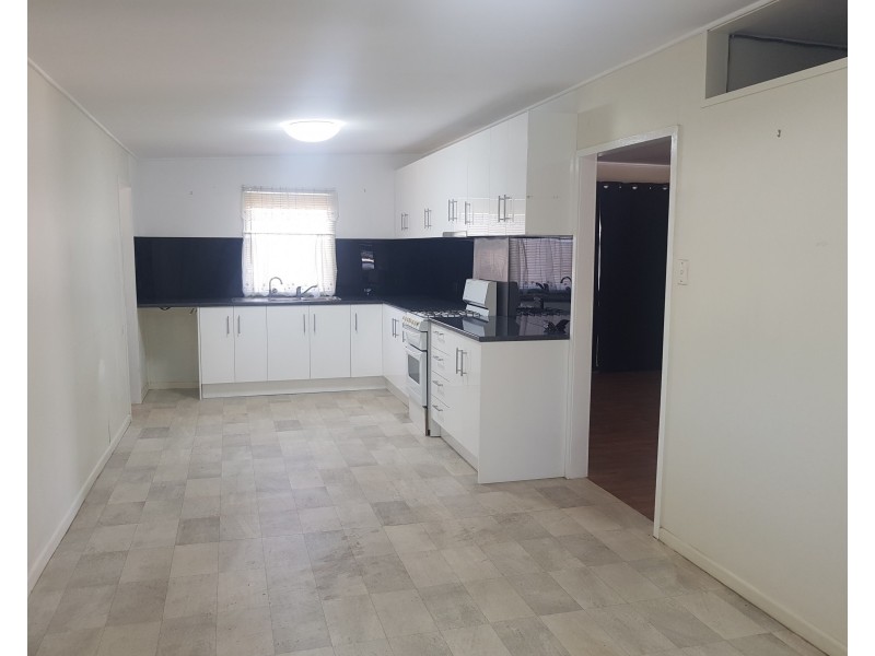 23 Seventh Avenue, Scottville QLD 4804