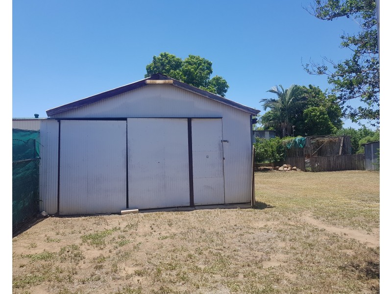 23 Seventh Avenue, Scottville QLD 4804