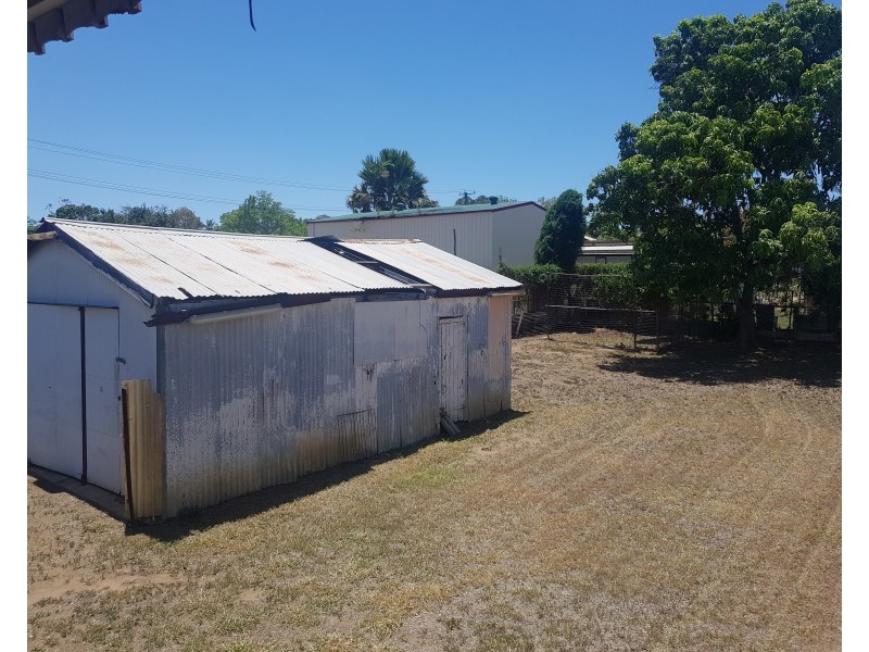 23 Seventh Avenue, Scottville QLD 4804