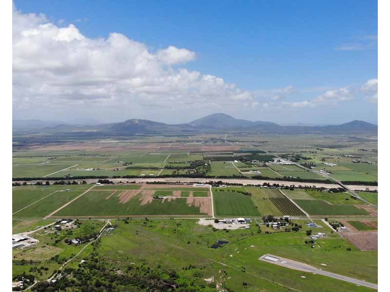 9  Eyles Road, Bowen QLD 4805