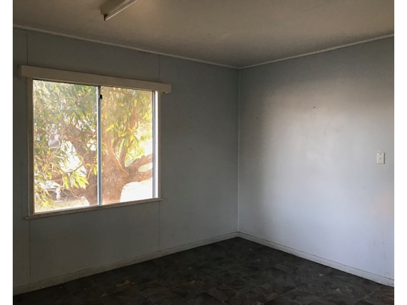 28 Livingstone Street, Bowen QLD 4805